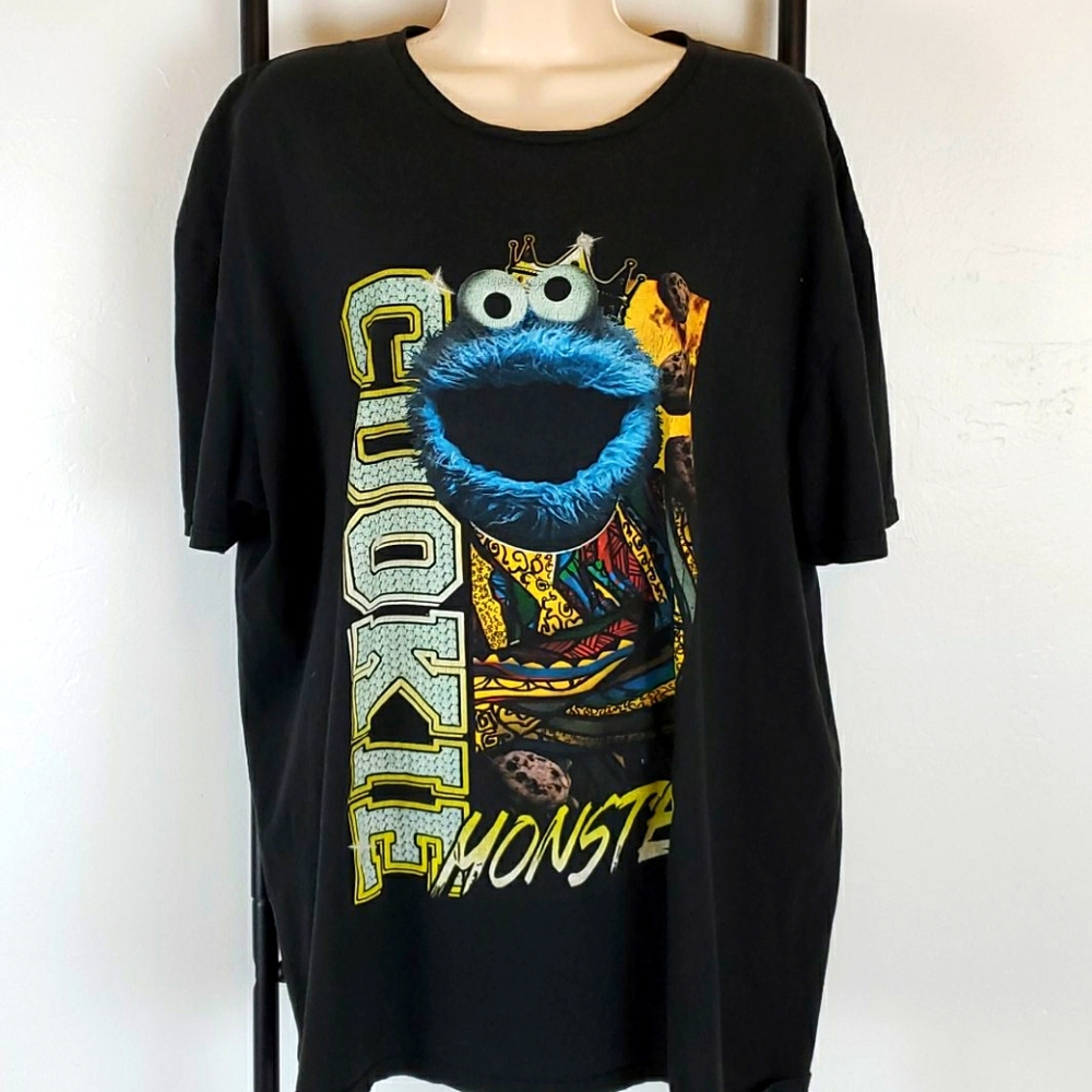 Sesame Street "Cookie Monster " graphic t-shirt size 2X
